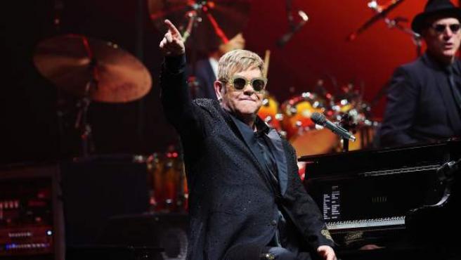 Elton John encabezará concierto benéfico ante COVID-19