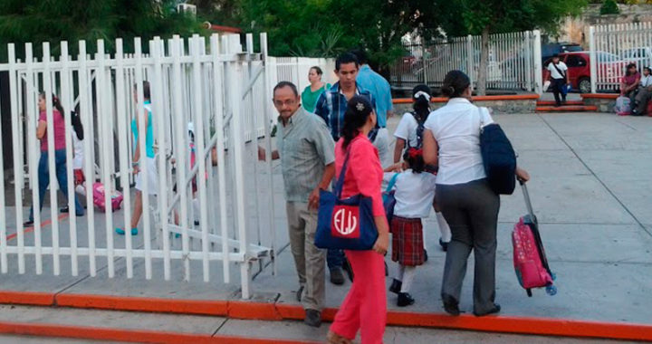 Regreso a clases podría ser el 17 de mayo en 979 municipios