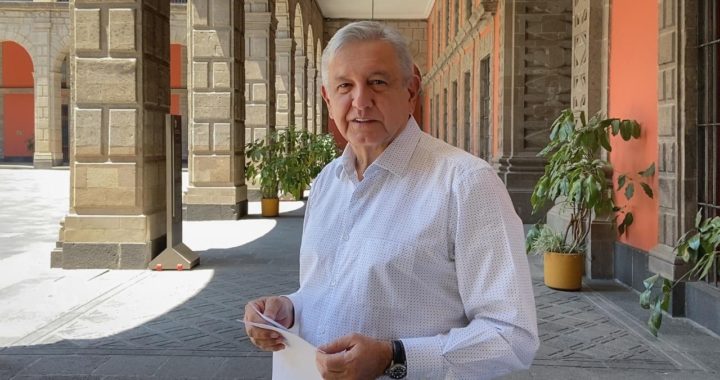 AMLO felicita a los trabajadores de la construcción