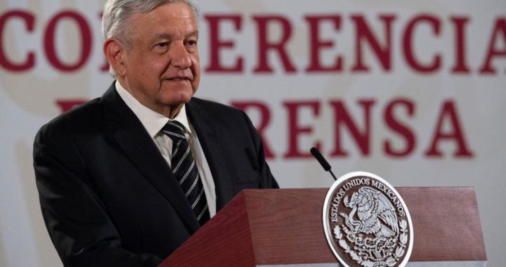 Ante masacre de 24 personas, AMLO pide dejar hipocresía a gobernador de Guanajuato