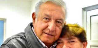 ‘Tengo familia enferma por Covid-19’: López Obrador