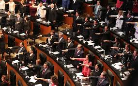 Tras acuerdo, diputados aplazan extinción de cinco fideicomisos