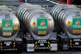 Denuncian que 6 mil autotanques venden gas LP robado a Pemex