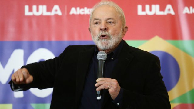 2022-08-30T001422Z_1_LYNXMPEI7T007_RTROPTP_4_BRAZIL-ELECTION-LULA-640x360