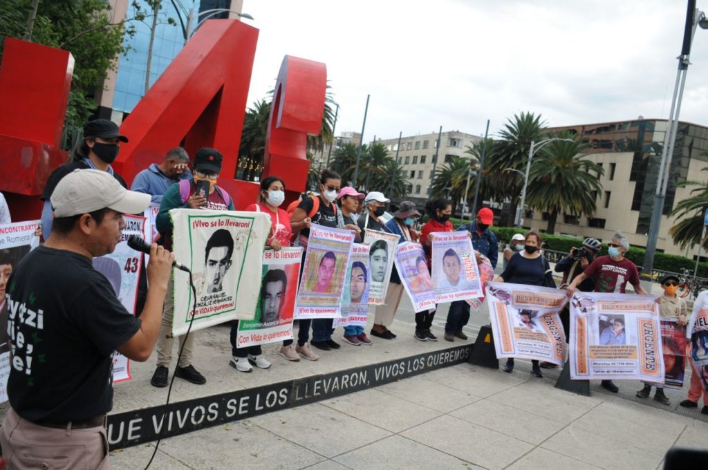 Glorieta Desaparecidos Ayotzinapa