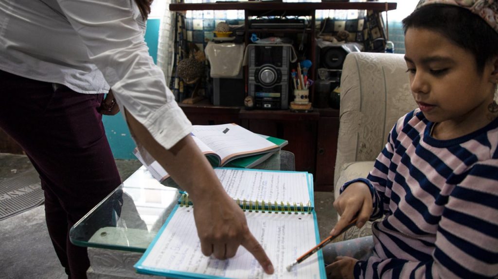 Escuela-educación-a-distancia-regreso-a-clases-escuelas-2-e1614183788643