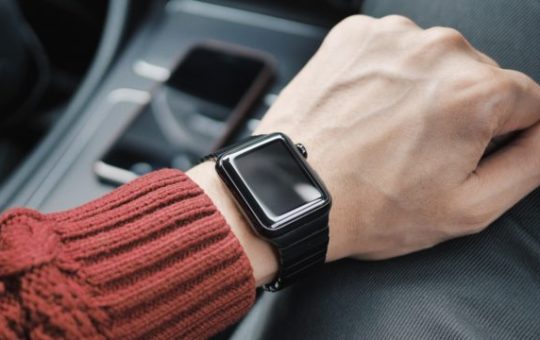 Smartwatch que busca desplazar al Apple Watch