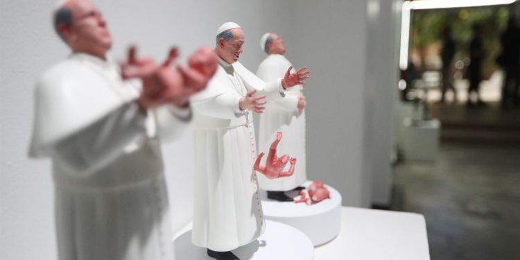 papa-francisco-escultura