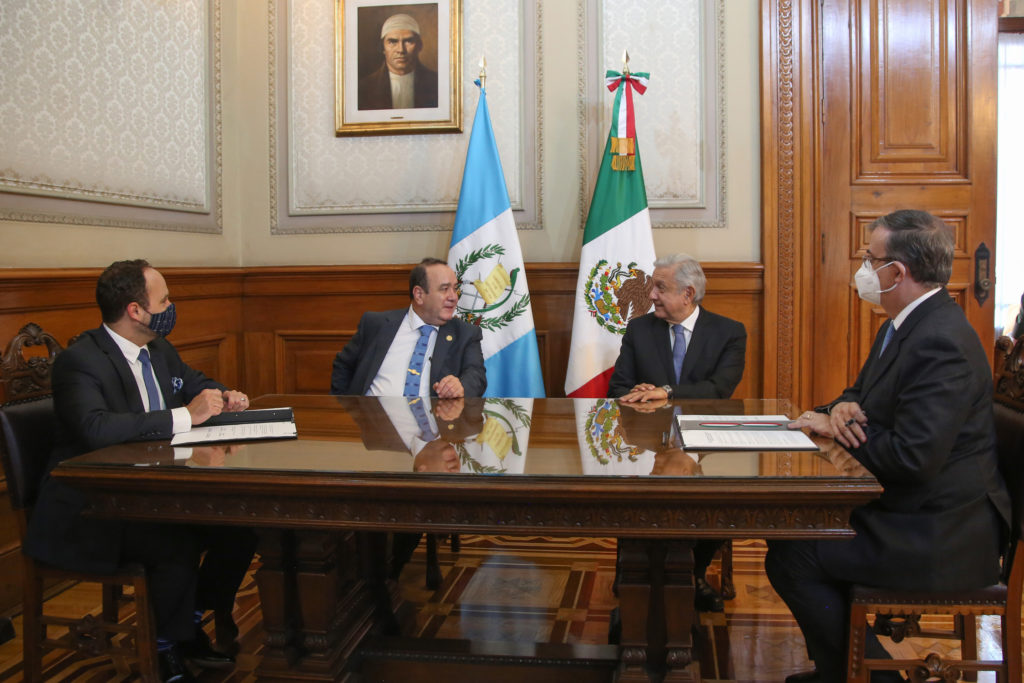 Presidente-Manuel-Lopez-Obrador-anuncia-en-sus-redes-sociales-sobre-la-firma-de-un-convencio-bilateral-con-Guatemala.