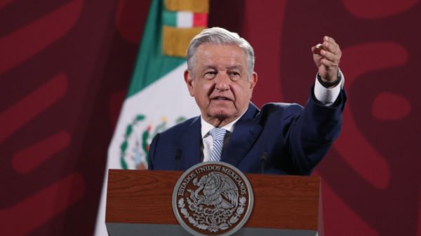 amlo-niega-que-investigacion-de-ayotzinapa-se-haya-estancado-tras-cancelacion-de-21-ordenes-de-aprehension-600x337