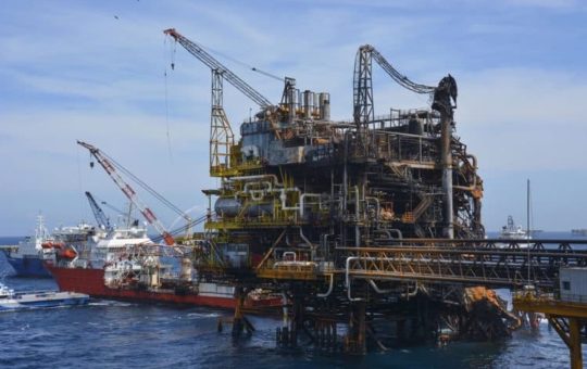 Científicos descubren fuga masiva de metano en yacimiento de Pemex en el Golfo