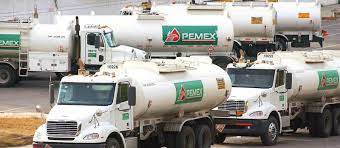 Pemex cerró el 2022 con más de mil pipas de última milla en operación