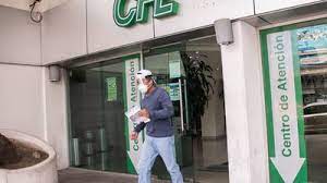 CFE suma 3 años en números rojos