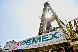 Fitch califica riesgosas las finanzas de México por Pemex