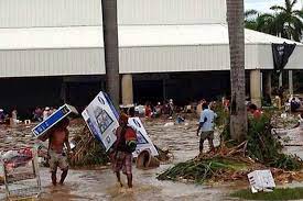 Empresarios condenan actos de rapiña en comercios de Acapulco tras huracán Otis