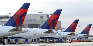 Delta Airlines cancela 700 vuelos para este lunes;  por falla de CrowdStrike