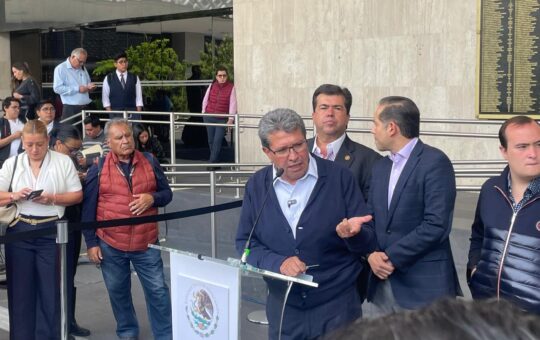 Monreal pide a legisladores de Morena poner en pausa la denuncia de juicio político en contra de jueces