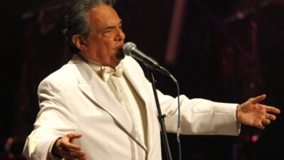 concierto-con-holograma-de-jose-jose